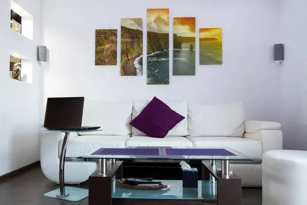Moderne stue interiør Royaltyfrie stock-billeder