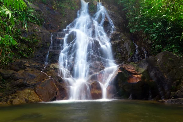 Beautiful scenery of Sai Rung waterfall — Stock Photo, Image