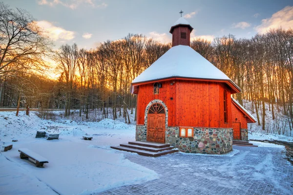 Téli táj Cottage-templom — Stock Fotó