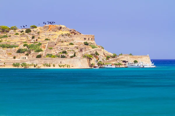 Mirabello Bay vista con isola di Spinalonga a Creta — Foto Stock