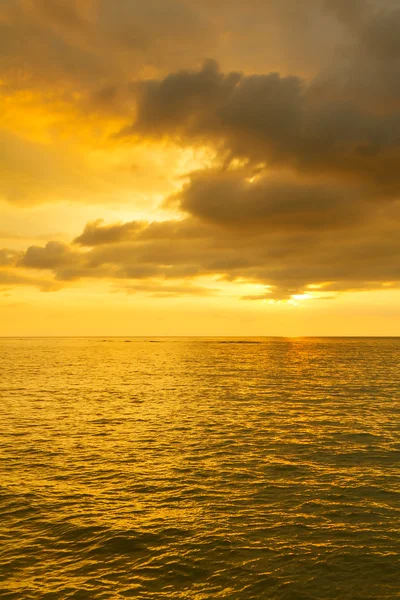 Por do sol no mar andaman — Fotografia de Stock
