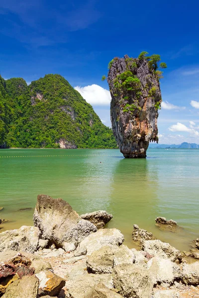 Ko Tapu rock on James Bond Island — Stock Photo, Image