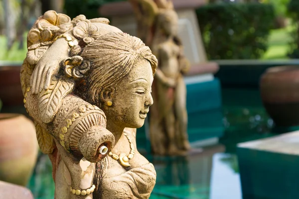 Oriental style fountain statues — Stock Photo, Image