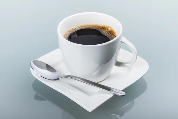 Kopp färsk svart kaffe — Stockfoto