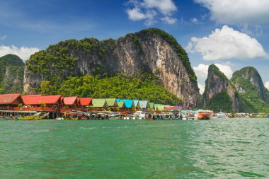 Tayland kazıklar üzerinde inşa koh panyee kapatma
