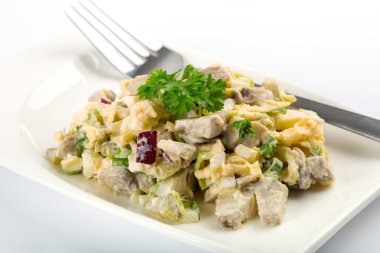 yumurta ve mantar salatası