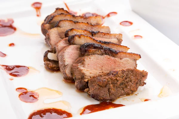 Roasted duck breast with gravy — Stock Photo, Image