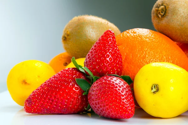 Selezione frutta fresca — Foto Stock