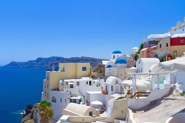 Arquitetura da aldeia de Oia na ilha de Santorini — Fotografia de Stock