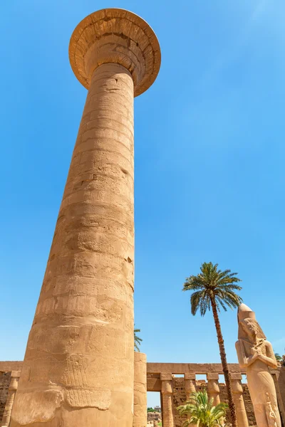 Ancient architecture of Karnak temple — Stock Photo, Image