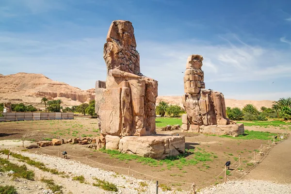 Kolossen av memnon i Egypten — Stockfoto