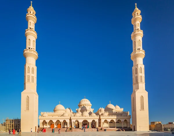 Hermosa arquitectura de la mezquita en Hurghada — Foto de Stock