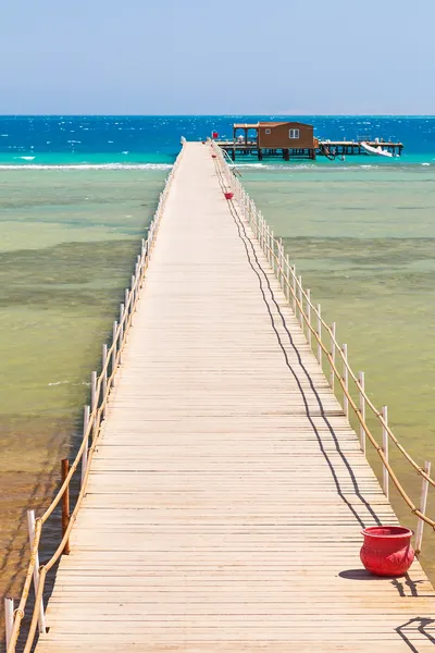 Pier on the beach of Red Sea in Hurghada — Stock Photo, Image