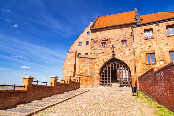 Granaries with water gate in Grudziadz — Stock Photo, Image