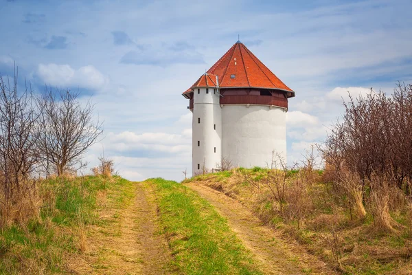White tower of hydroelectricity in Bielkowo — Stock Photo, Image