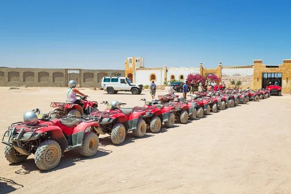 Quad trip on the desert near Hurghada — Stock Photo, Image