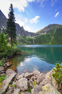Tatra dağlarındaki Deniz Gölünün Gözü