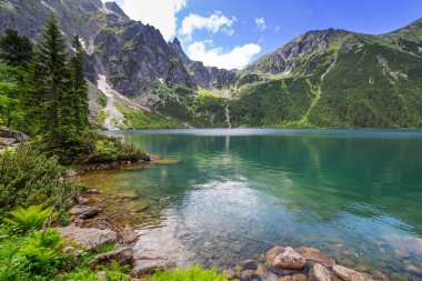 Tatra dağlarındaki Deniz Gölünün Gözü