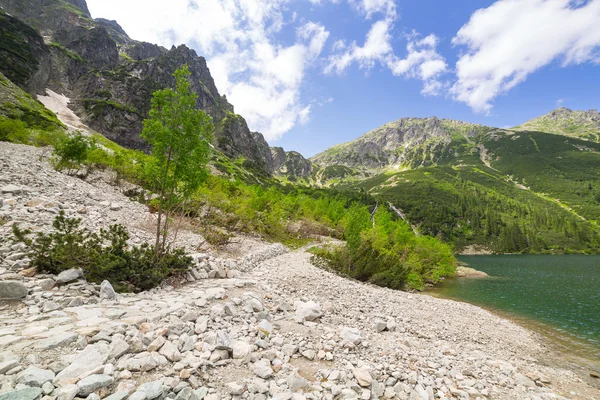 Lago Ojo del Mar en las montañas de Tatra — Foto de Stock