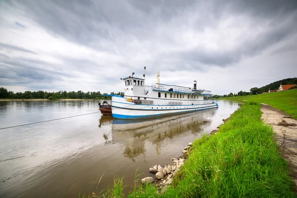 Navio Criuse no rio Vístula — Fotografia de Stock