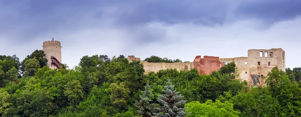 Ruins of the castle in Kazimierz Dolny — Stock Photo, Image