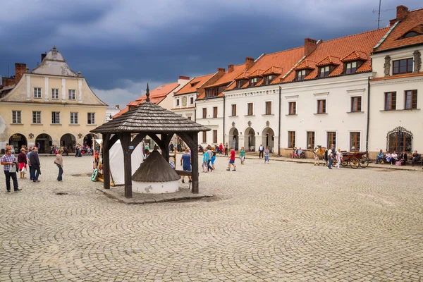 Casco antiguo de Kazimierz Dolny en Polonia — Foto de Stock