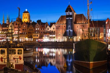 gece eski şehir-Gdansk