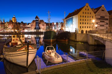 gece eski şehir-Gdansk