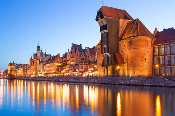 Oude stad van gdansk nachts in Polen — Stockfoto