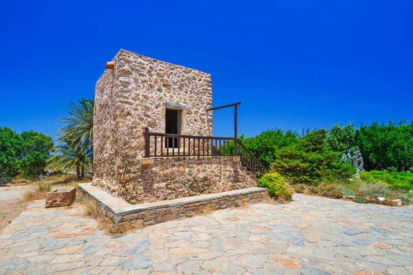 Small traditional church on Crete — Stock Photo, Image