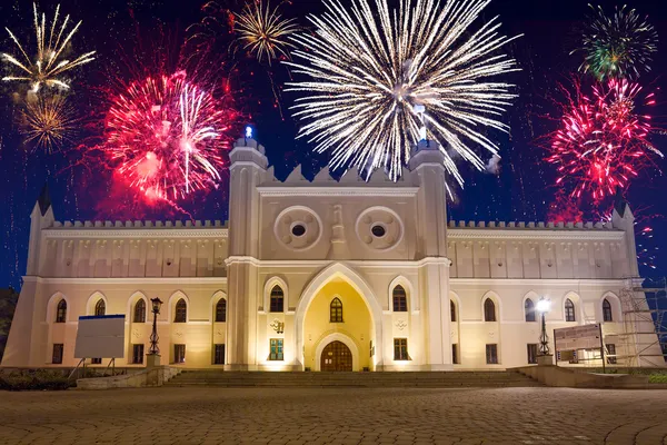 Fuegos artificiales sobre el castillo de Lublin — Foto de Stock