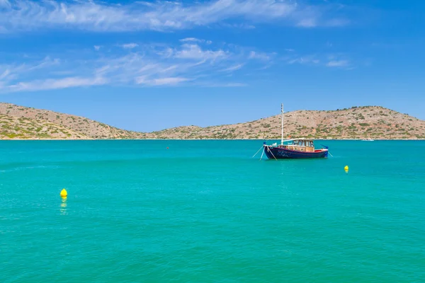 Fishing boats at the coast of Crete — Stock Photo, Image