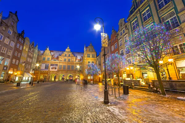 Winter landschap van de lange baan straat in gdansk — Stockfoto