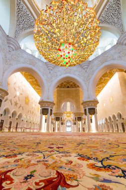 abu Dabi Şeyh zayed Ulu Camii iç