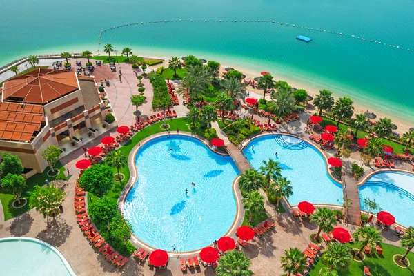 Tropical swimming pools at Arabian Sea — Stock Photo, Image