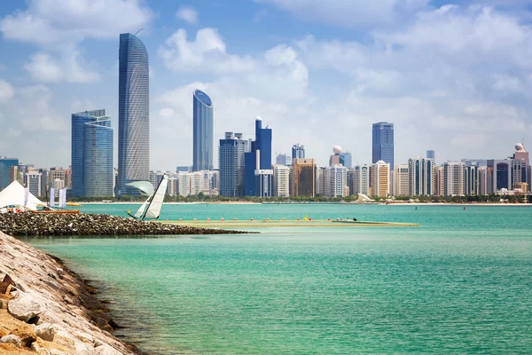 Panorama di Abu Dhabi, EAU — Foto Stock