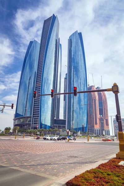 Etihad torens gebouwen in abu dhabi, Verenigde Arabische Emiraten — Stockfoto