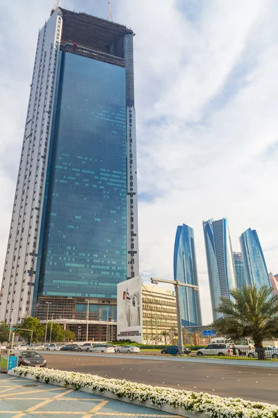 Abu Dhabi Nemzeti Olajtársaság székhelye — Stock Fotó