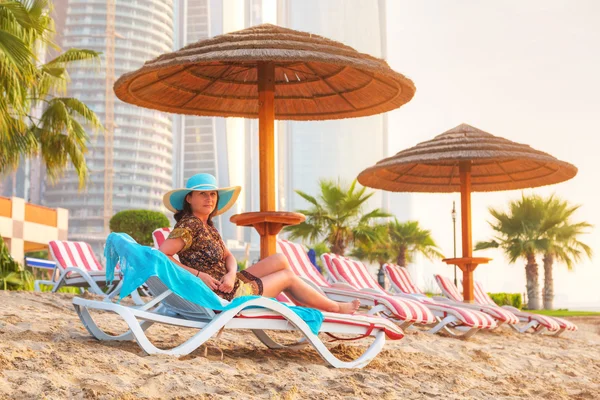 Vacances au soleil sur la plage du golfe Persique — Photo