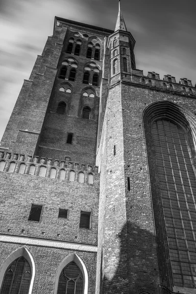 St. mary's kathedraal in de oude stad van gdansk — Stockfoto