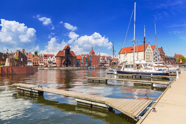 Medieval port crane over Motlawa river in Gdansk — Stock Photo, Image