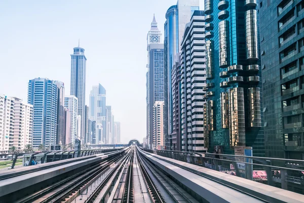 Tunnelbana linje i dubai — Stockfoto