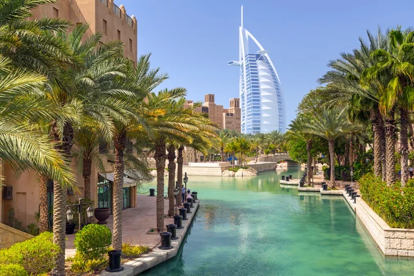 Hotel Burj Al Arab en dubai, Emiratos Árabes Unidos — Foto de Stock