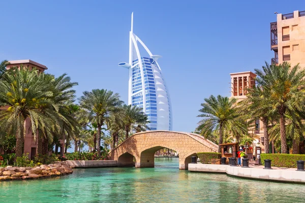 Hotel Burj Al Arab en dubai, Emiratos Árabes Unidos — Foto de Stock