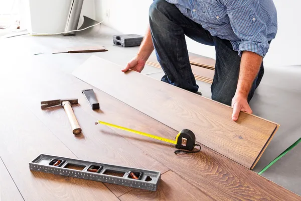 Nieuwe houten vloer instalation — Stockfoto