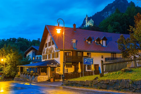 Arquitectura bávara del pueblo de Hohenschwangau, Alemania — Foto de Stock