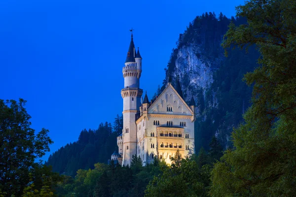 Slottet Neuschwanstein på natten — Stockfoto