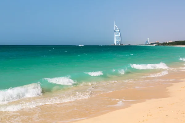 Public beach Jumeirah in Dubai, UAE — Stock Photo, Image