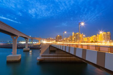 Dubai palm jumeirah Adası'na köprü