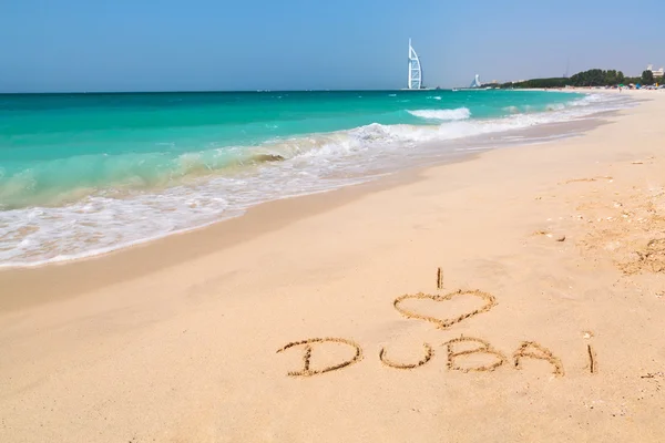 I love Dubai sign on the beach — Stock Photo, Image